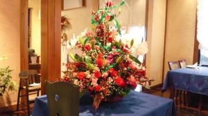遅ればせながらクリスマスアレンジです｜「いせの生花店」　（熊本県熊本市東区の花キューピット加盟店 花屋）のブログ